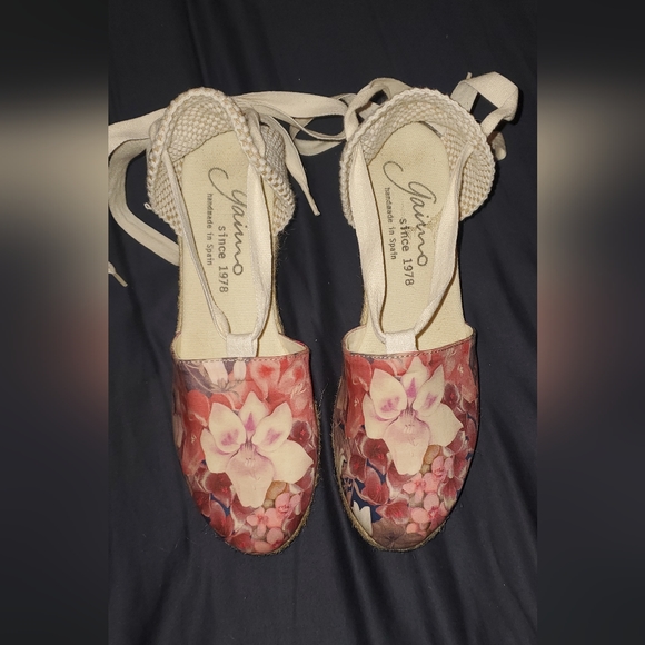 Gaimo Shoes - Gaimo roundy wedge espadrille sandle